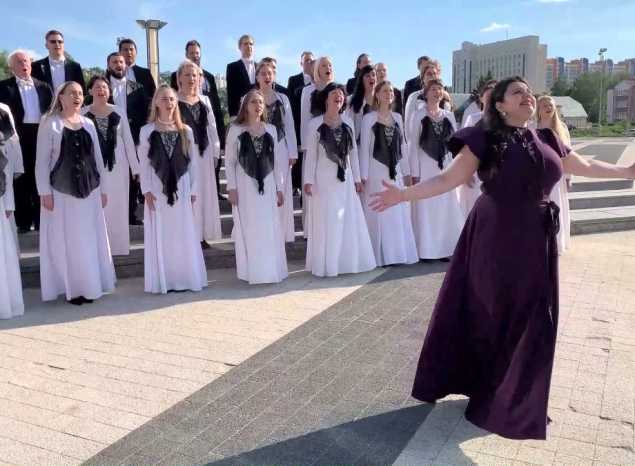 С Днем России!